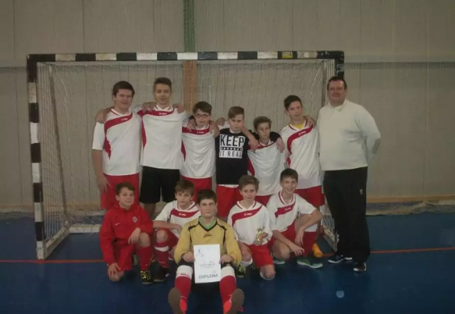 halový turnaj žáků v Křenovicích 28.12.2015